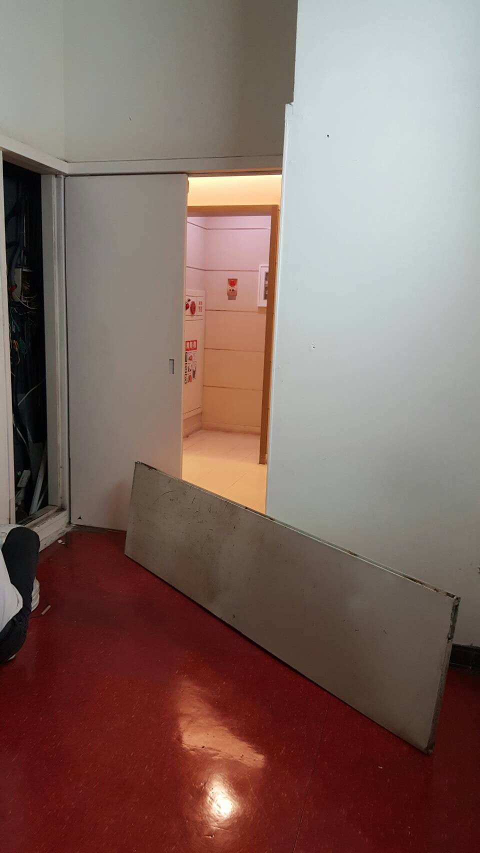 管道間門維修
